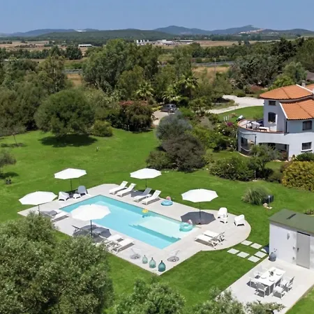 Garden In Fioretta Your Countryside Escape With Shared Pool Near Alghero Vakantiehuis *