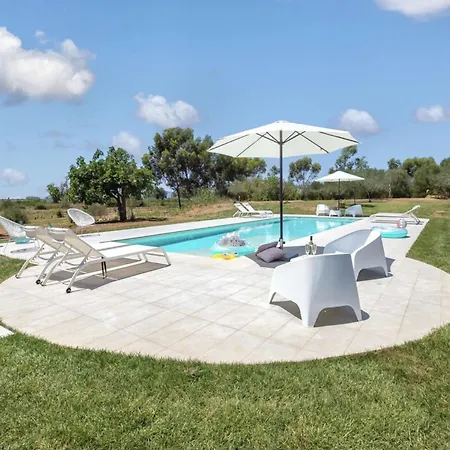 Vakantiehuis Garden In Fioretta Your Countryside Escape With Shared Pool Near Alghero *