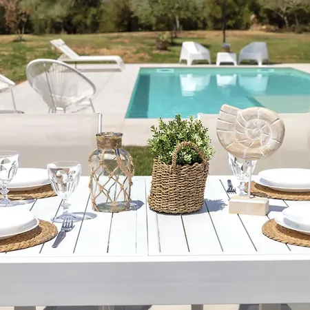 Garden In Fioretta Your Countryside Escape With Shared Pool Near Alghero Olmedo