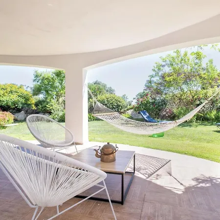 Garden In Fioretta Your Countryside Escape With Shared Pool Near Alghero Vakantiehuis *