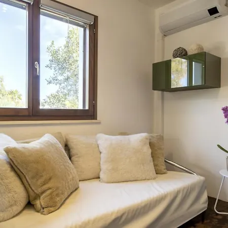 Garden In Fioretta Your Countryside Escape With Shared Pool Near Alghero Vakantiehuis
