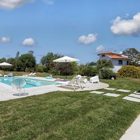 Vakantiehuis Garden In Fioretta Your Countryside Escape With Shared Pool Near Alghero